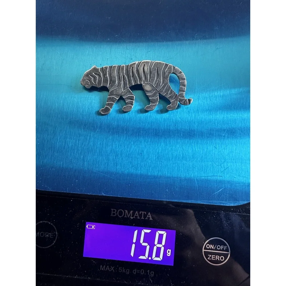 VTG James Avery Tiger Brooch Pin 2.25 Inch Retired Box 925 Sterling 15.8 grams‎